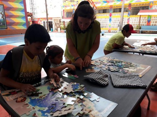 Instituciones ambientales conmemoran día mundial del reciclaje en San Juan la Laguna 