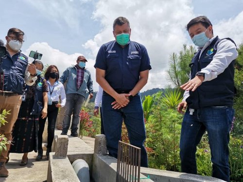 Vicepresidente de la República visita Planta de Tratamiento de Aguas Residuales en San José Chacayá