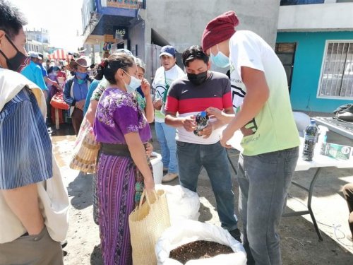 Abono orgánico es promocionado en Godínez 