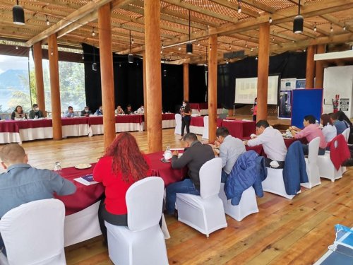 En el Marco del Eje de Agua y Saneamiento de la CODESAN y CODESAL en coordinación con el Programa Ruk'u'x Ya', se desarrolló el taller de análisis de normativa y procedimientos para desarrollar la ruta para la mejora de la gestión en agua y saneamiento del la cuenca del lago Atitlán.