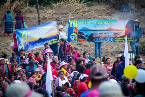 Educadores ambientales promuven mensaje ambiental ene evento catolico 