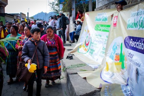 Educadores ambientales promuven mensaje ambiental ene evento catolico 