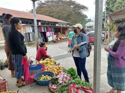 Campaña de concientización a comerciantes de San Marcos la Laguna 