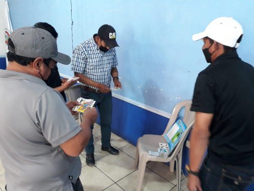 Promotores Ambientales de la AMSCLAE capacitan a operarios del tren de aseo de Santiago Atitlán