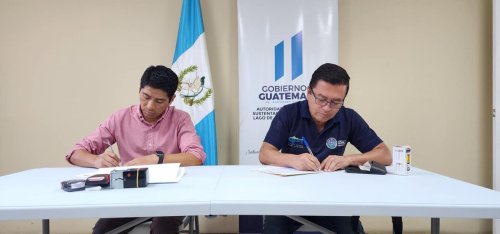 AMSCLAE firma carta de entendimiento con el CEMA-USAC en fortalecimiento al manejo sostenible de la Cuenca del Lago Atitlán