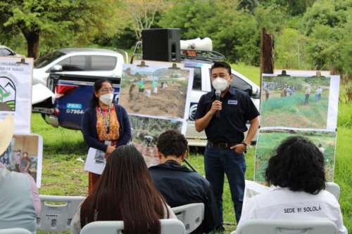 Lanzamiento oficial mejorador de Suelos "Compost Atitlán" 