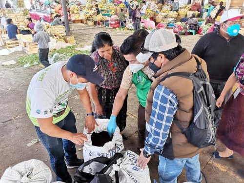 Promoción de abono orgánico "Compost Atitlán"