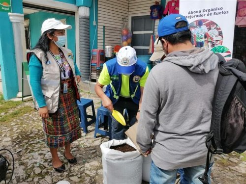 Mejorador de suelos promovido en Chichicastenango