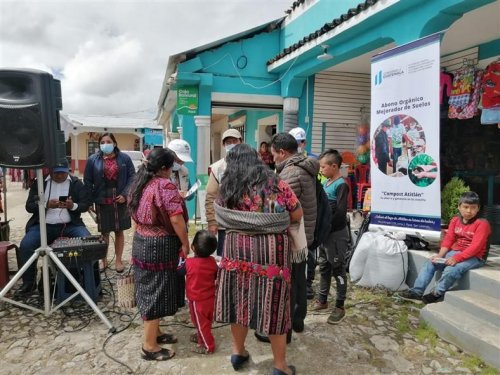 Mejorador de suelos promovido en Chichicastenango