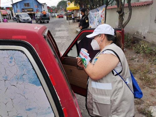 Panajachel se suma a la campaña "Tirar la basura por la ventana, es tirarla al lago"