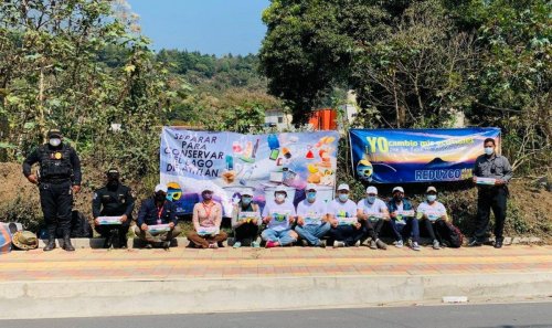 Campaña "Tirar la Basura por la ventana, es tirarla al lago" promovida en San Lucas Tolimán