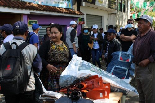 Unidos para el rescate y conservación de los recursos naturales de la cuenca del lago Atitlán 