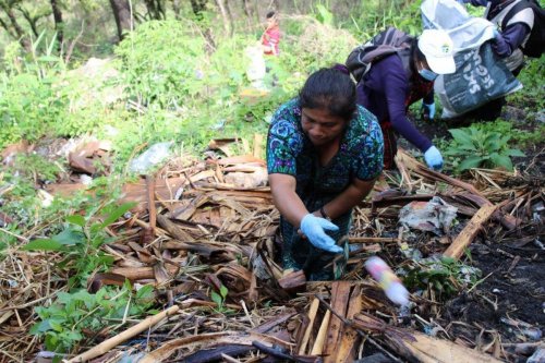 Unidos para el rescate y conservación de los recursos naturales de la cuenca del lago Atitlán 