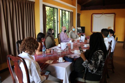 Coordinación institucional fortalecerá proyectos de emprendedores de la Cuenca del lago Atitlán