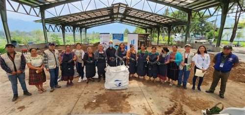 Entrega de equipo fortalecerá gestión integral de los residuos y desechos sólidos en Santiago Atitlán