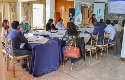 En el marco de la reunión de coordinación ejecutiva de la AMSCLAE, el Director Ejecutivo Ing. Pedro Geovanni Toc Cobox, presentó ante los miembros que integran la coordinación, los proyectos que se ejecutaron, así como los procesos e iniciativas que requieren seguimiento y acompañamiento