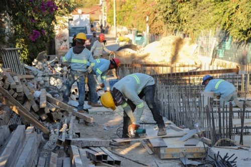 Los representantes de las instituciones que conforman la Mesa Técnica Interinstitucional de Tzanjuyú, se reunieron con el fin de evaluar el progreso de la obra destinada a tratar por completo el desfogue de las aguas residuales en el embarcadero Tzanjuyú, ubicado en Panajachel.