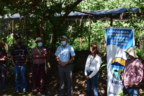 AMSCLAE entrega plántulas de café a beneficiarios del proyecto "Renovación de Plantas de Café" 