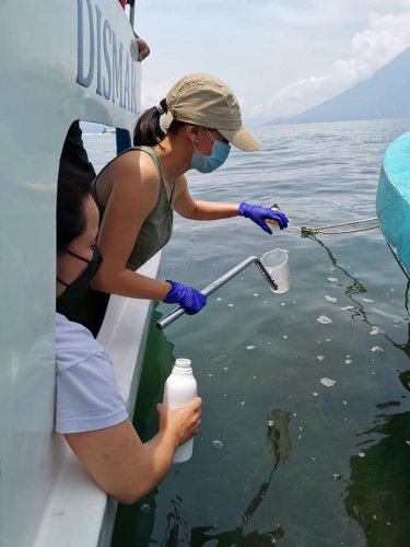 AMSCLAE inspecciona contaminación en Santa Cruz La Laguna