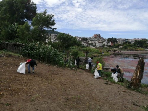Jornada de limpieza promueve el manejo adecuado de los residuos sólidos en Santiago Atitlán