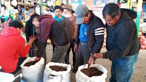 I Venta y promoción de Abono Orgánico "Compost Atitlán"