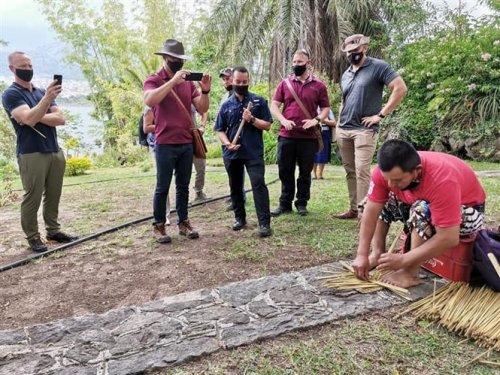 Comisión de vicepresidencia realiza gira de trabajo en Santiago Atitlán